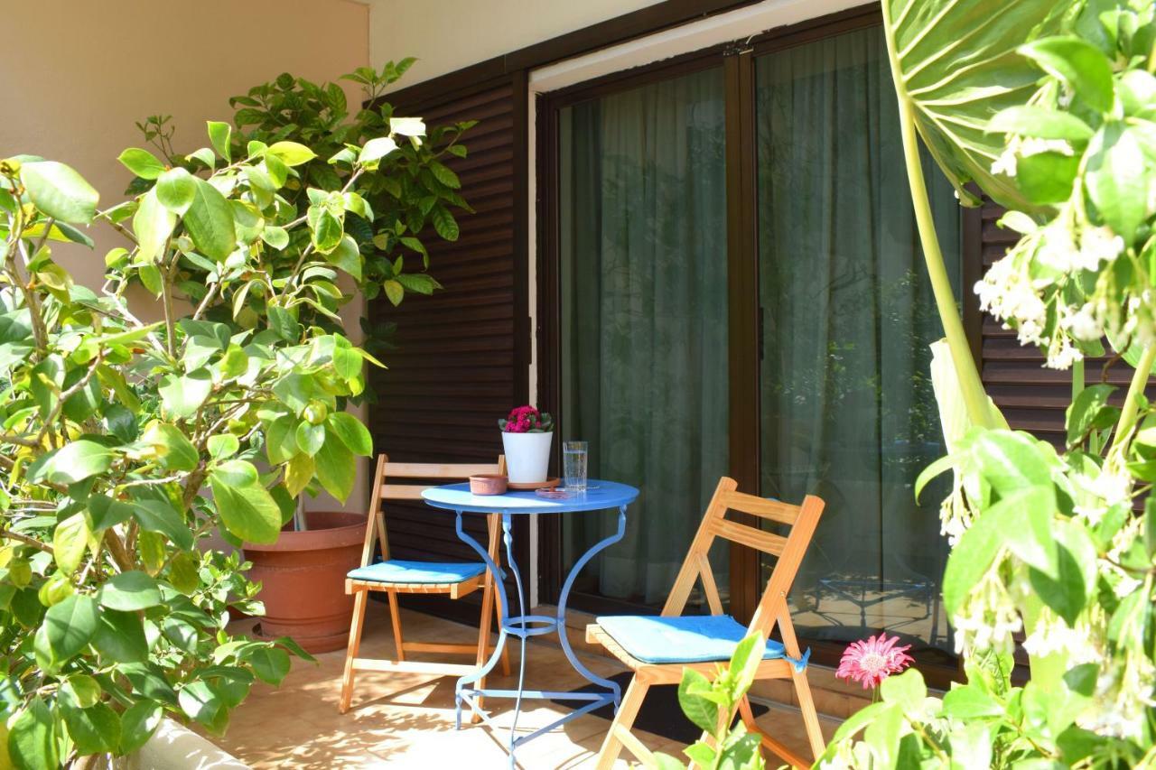 Violet Bedroom And Apartment Spáta Exterior foto